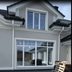 Утепление, отделка коттеджа в Россоши. Монтаж лепного декора.