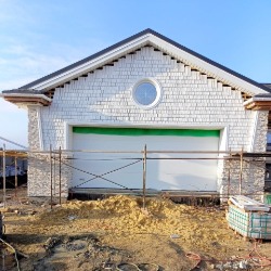 Утепление, отделка коттеджа в Россоши. Монтаж лепного декора.